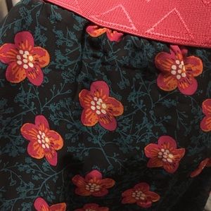 🆕 XL LuLaRoe Lola skirt